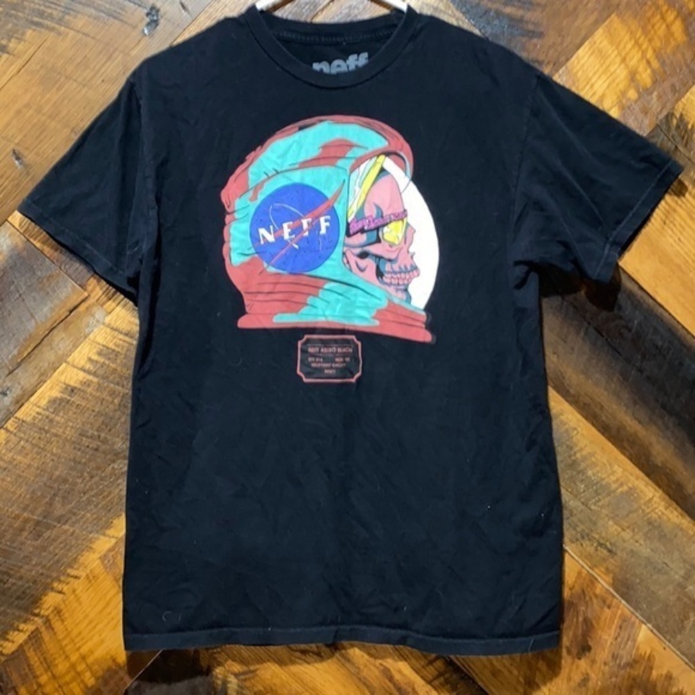 Neff, size medium